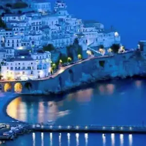 https://casa-lilia-campania.hotels-amalfi.com